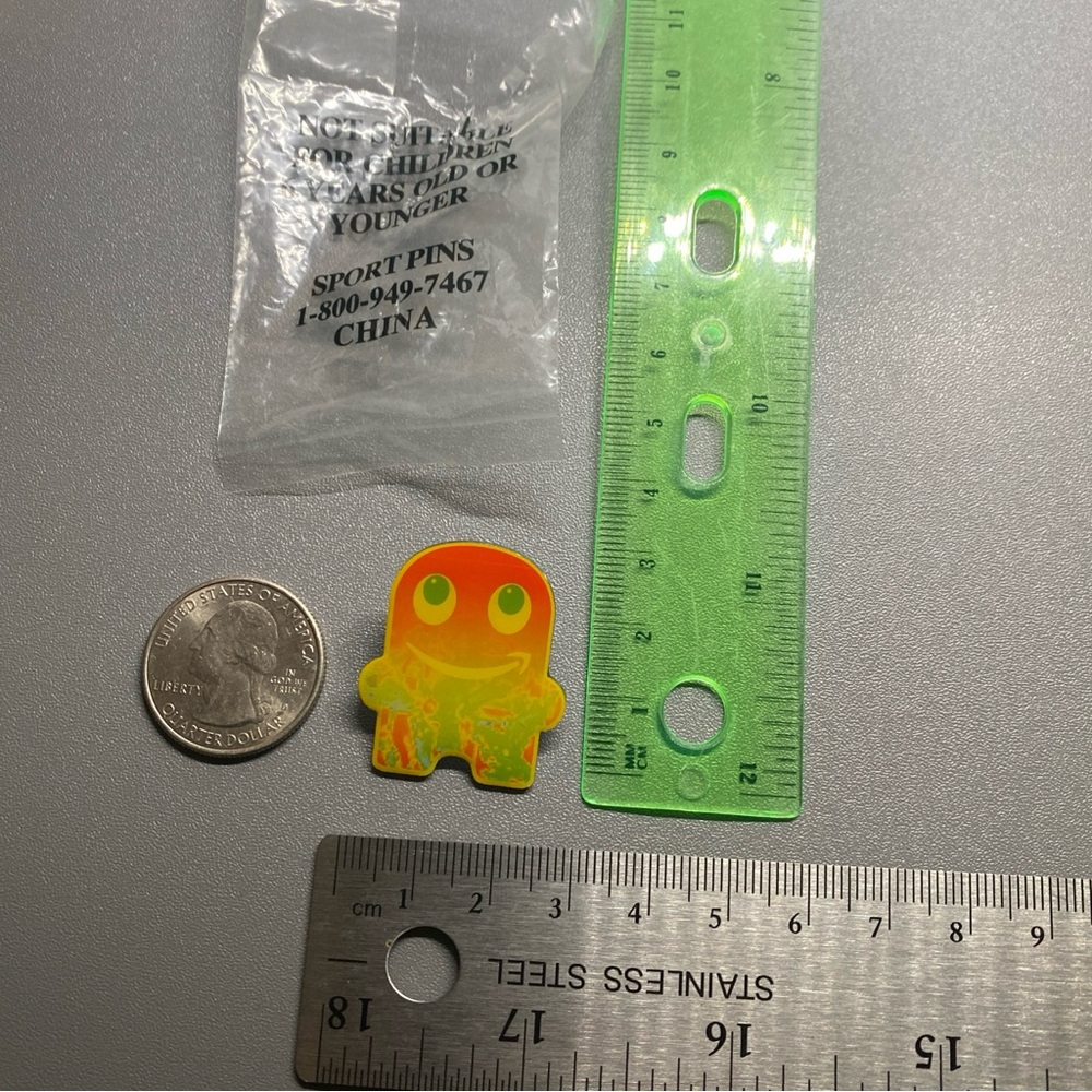 Amazon Employee Peccy Pin Infrared Colorful Worker Work Collectible Collection - Picture 5 of 6